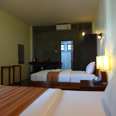 סאטון The Chevalley Beach Resort מראה חיצוני תמונה