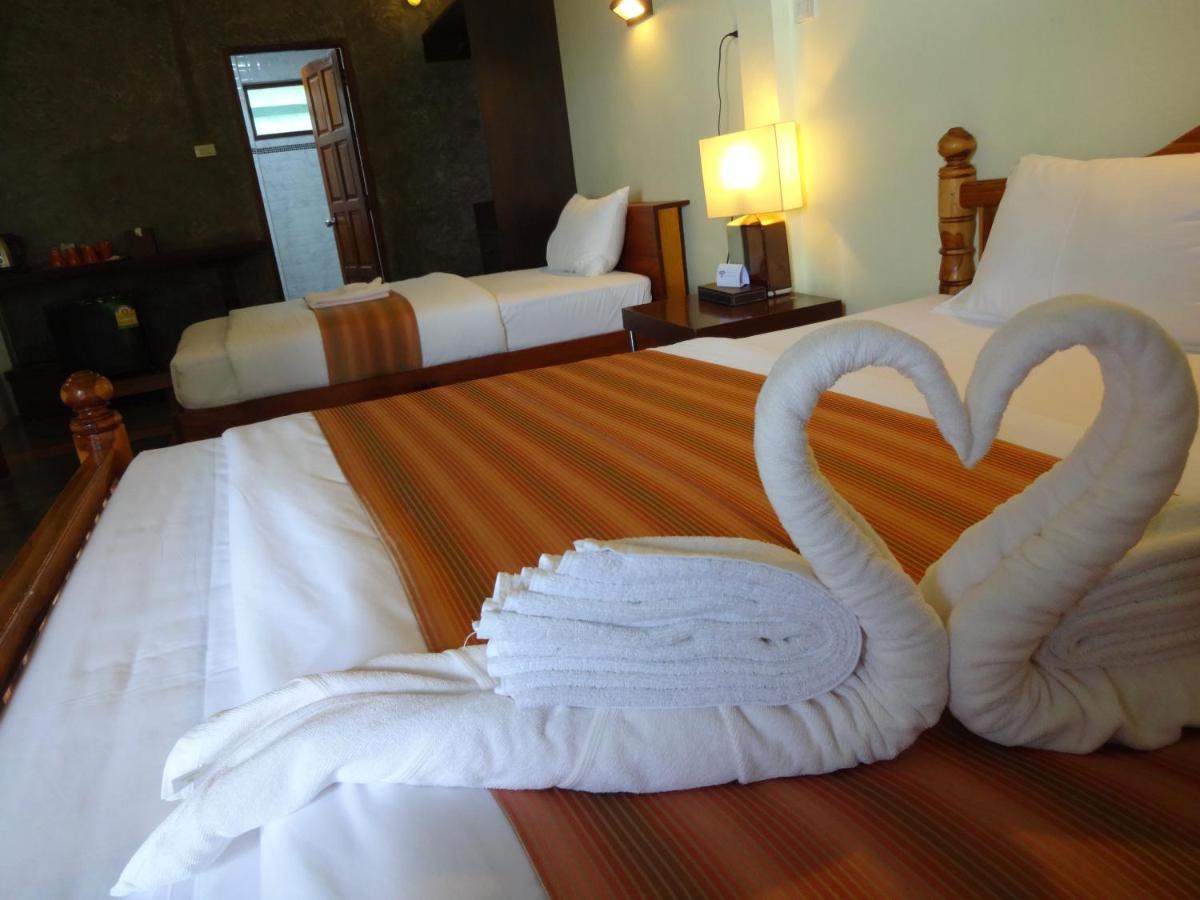 סאטון The Chevalley Beach Resort מראה חיצוני תמונה