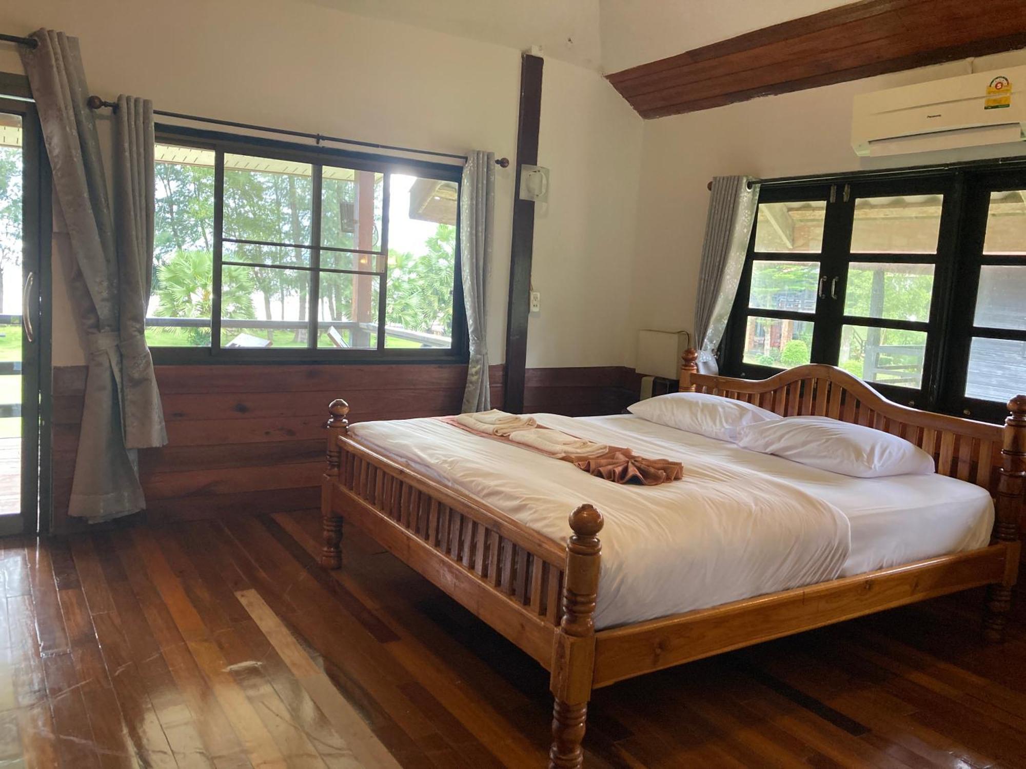 סאטון The Chevalley Beach Resort מראה חיצוני תמונה