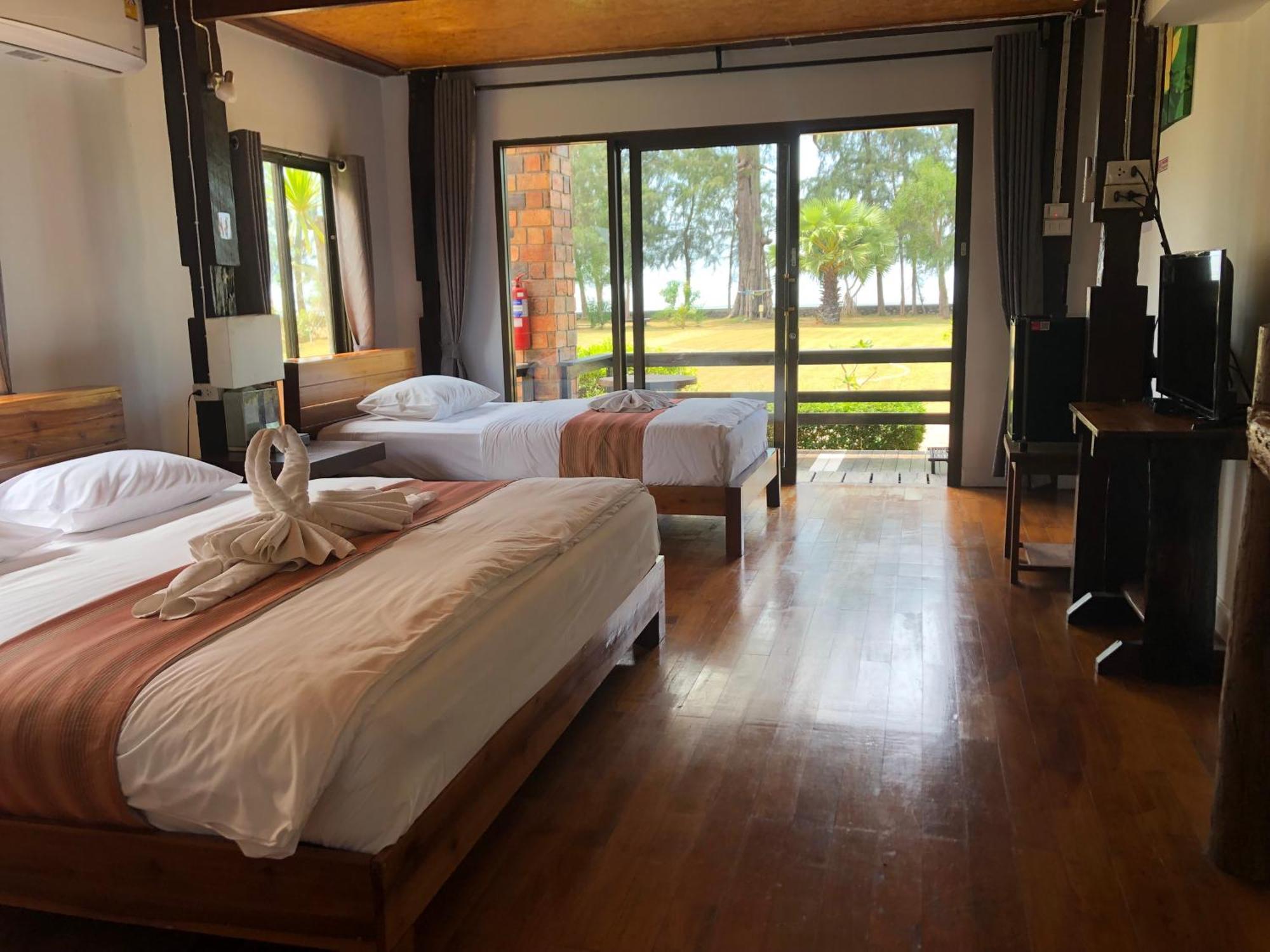 סאטון The Chevalley Beach Resort מראה חיצוני תמונה