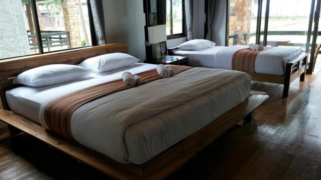 סאטון The Chevalley Beach Resort מראה חיצוני תמונה